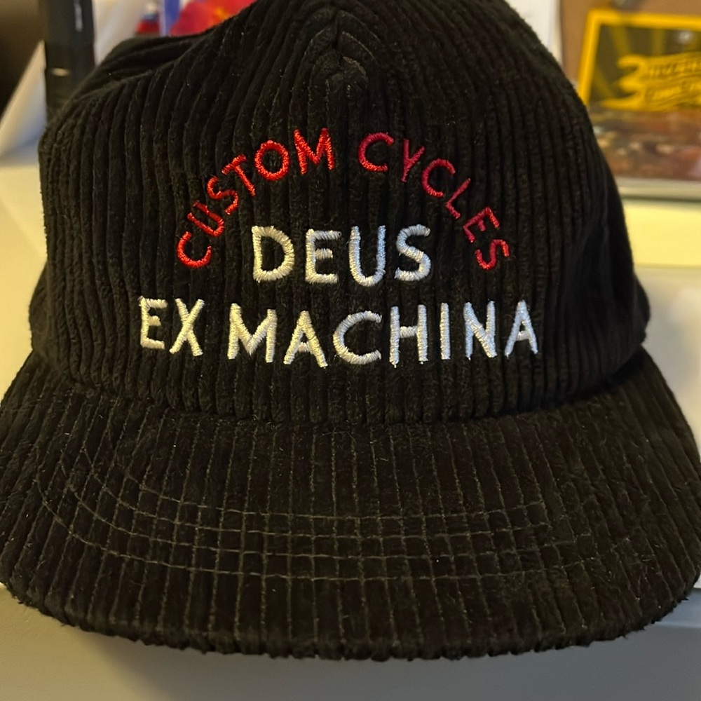 Corduroy Deus Ex Machina hat